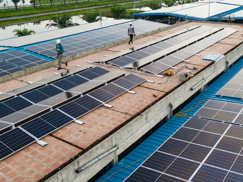 Ứng dụng điện mặt trời tại nhà máy Việt Nam