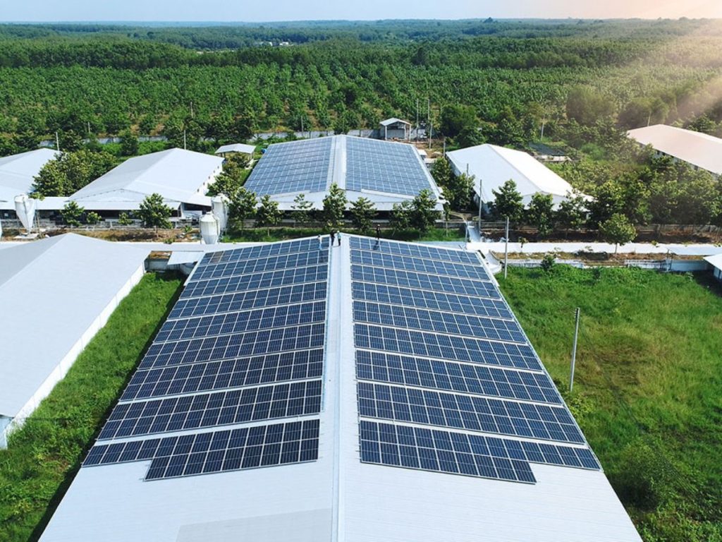 Ứng dụng điện mặt trời tại nhà máy Việt Nam